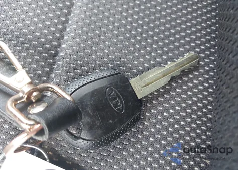 2006 Kia Rio Lx z USA, uszkodzony, nr VIN KNADE123266155412